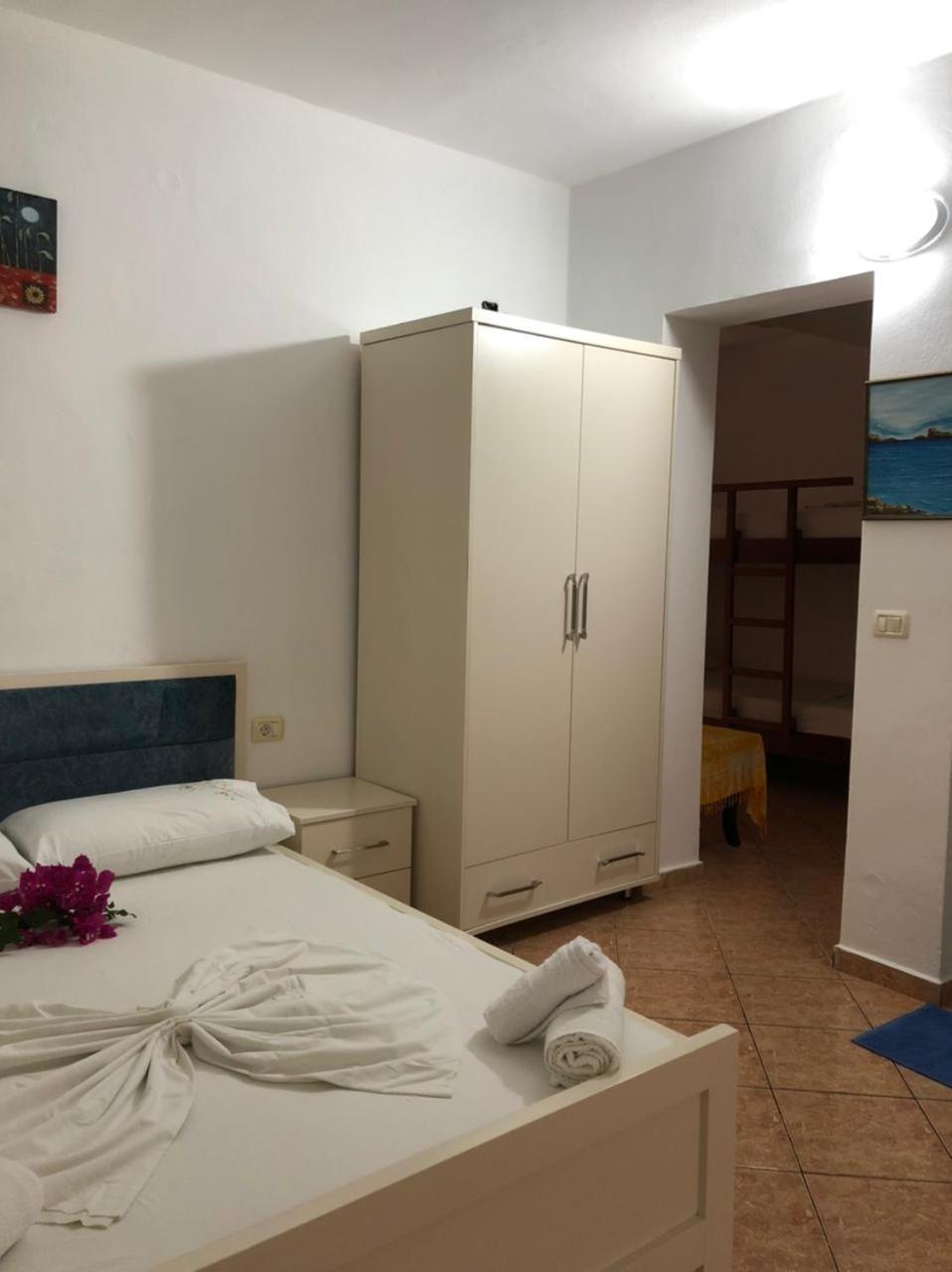 Vila Zogaj Ksamil Szoba fotó